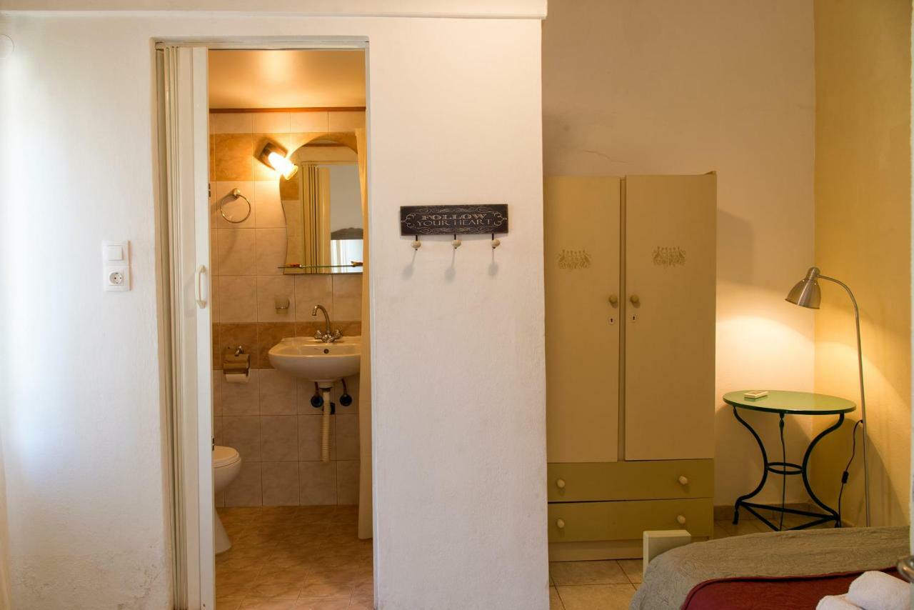 Katerina Rooms & Studios ปาเลกาสตรอน ภายนอก รูปภาพ